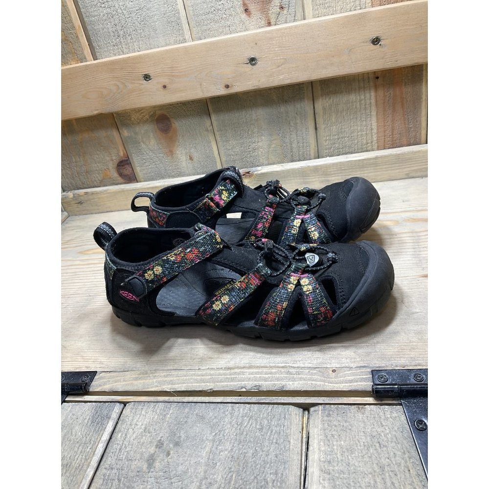 Keen big kids US5 eu37 Sandals Hiking Bungee Black Floral Closed Toe Water Shoes